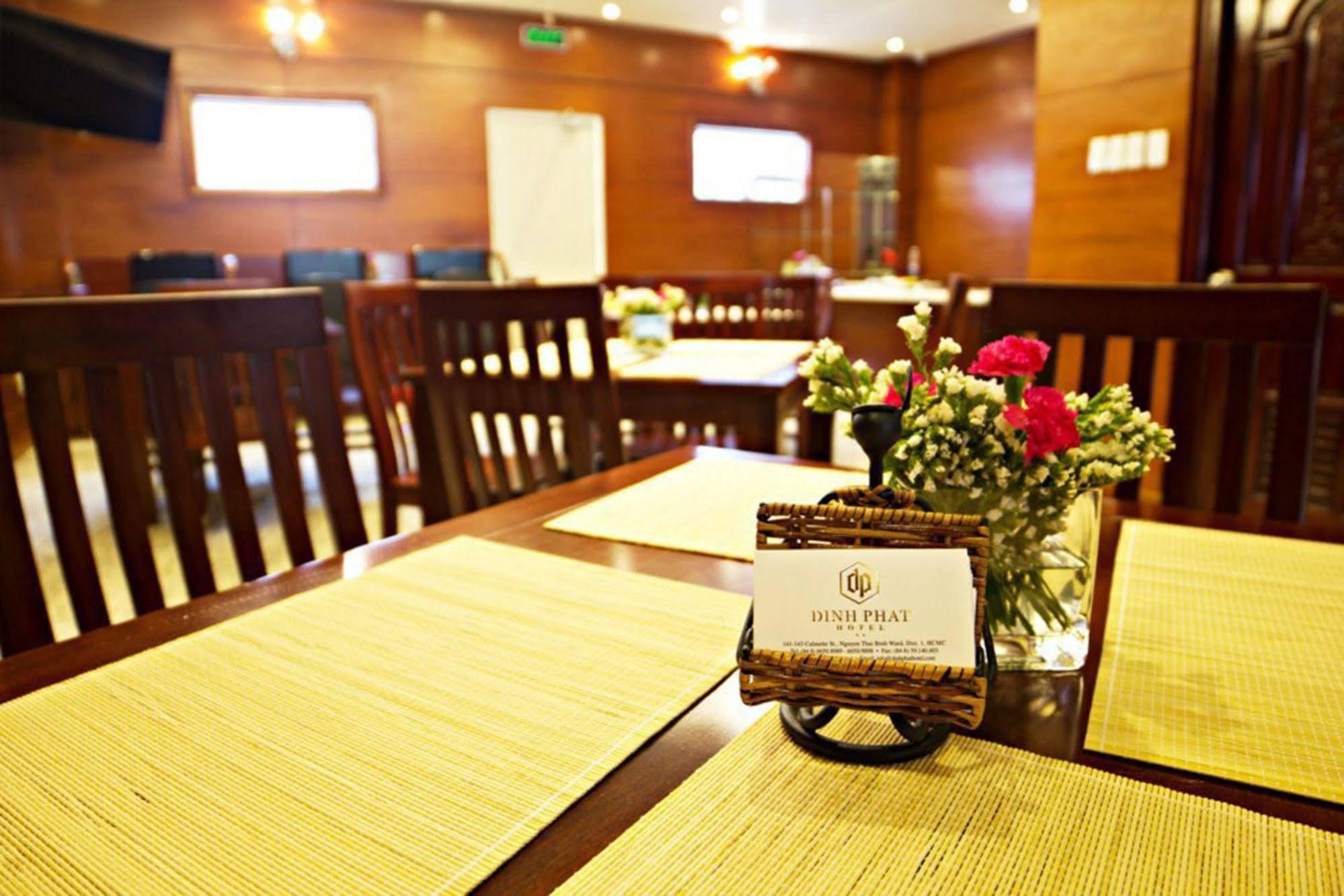 Dinh Phat Hotel Ho Chi Minh City Exterior photo