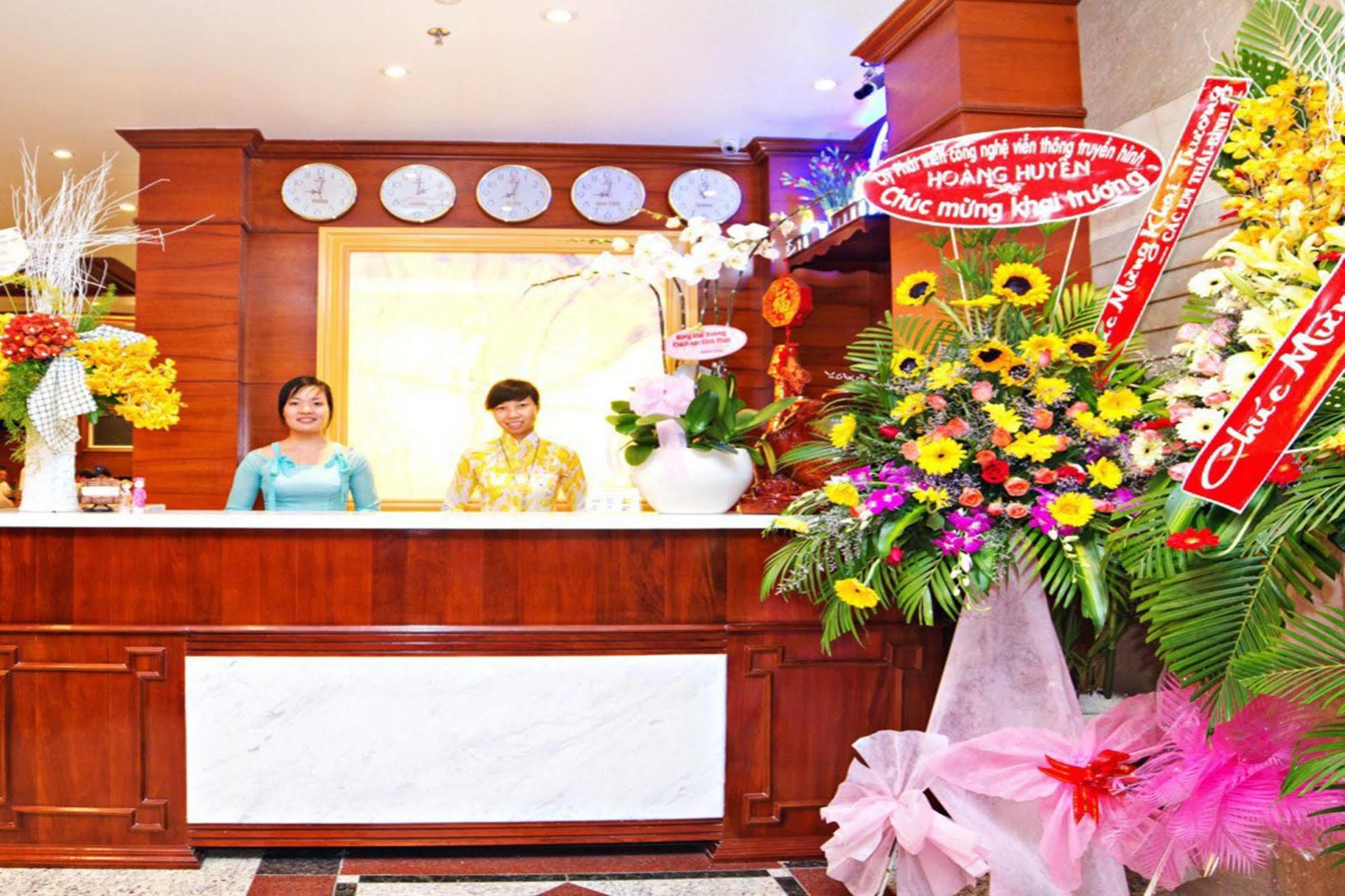 Dinh Phat Hotel Ho Chi Minh City Exterior photo